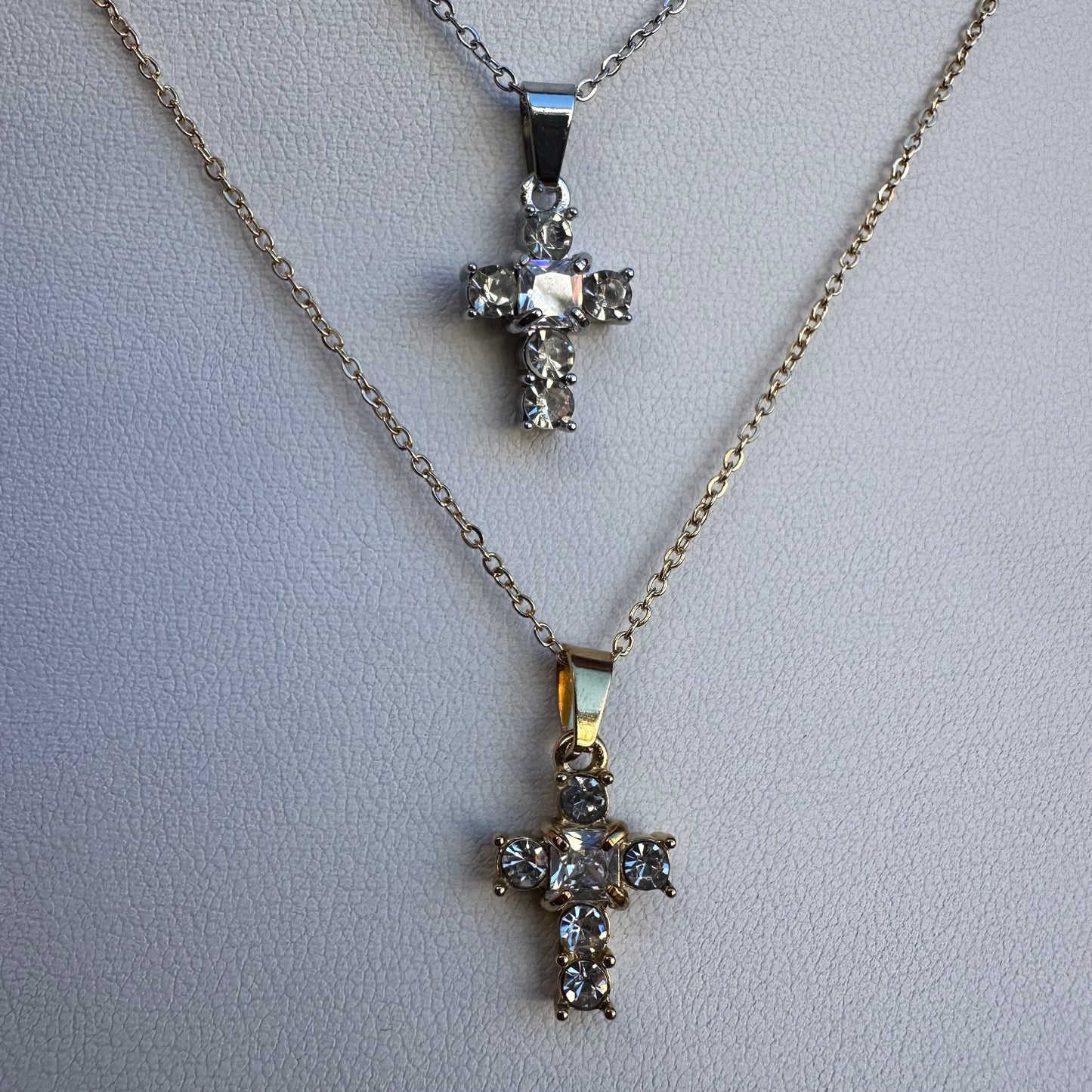 Collana Cruz