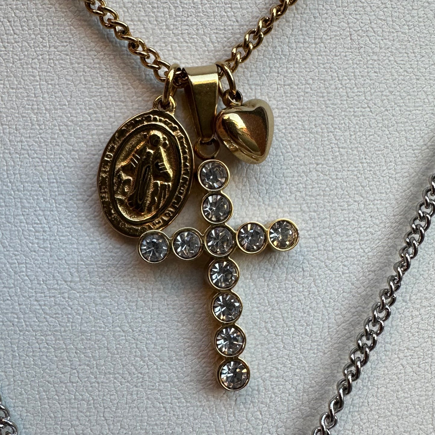 Collana Trinity