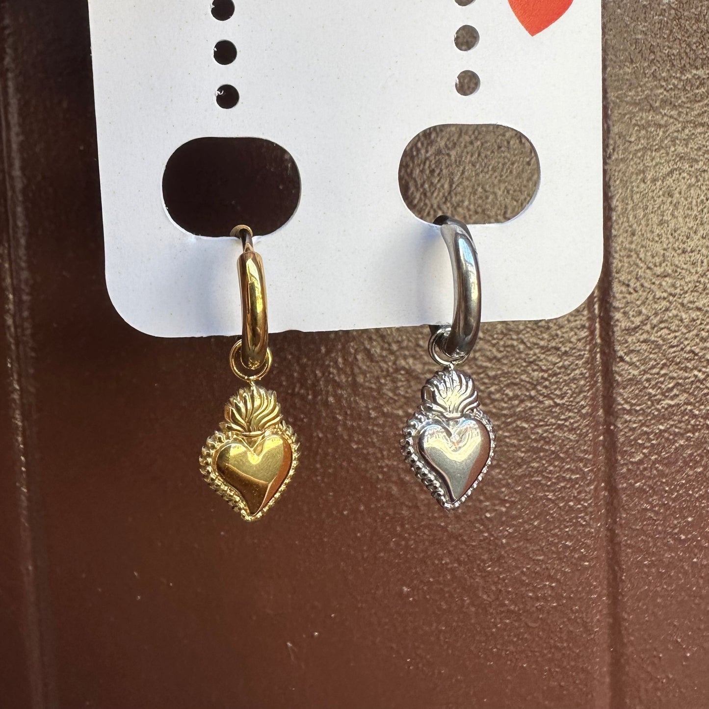 Mono-orecchini Cuore sacro mini