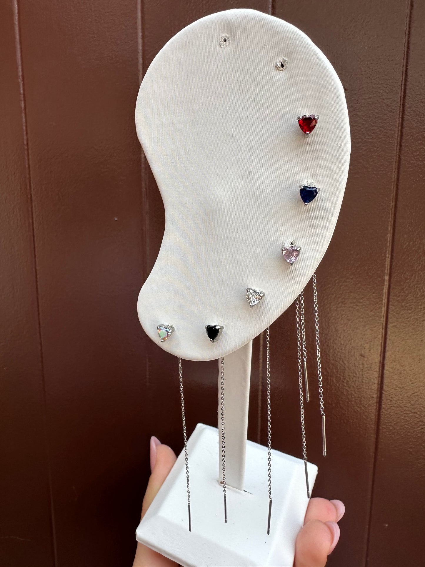 Mono-orecchini Niddle Heart