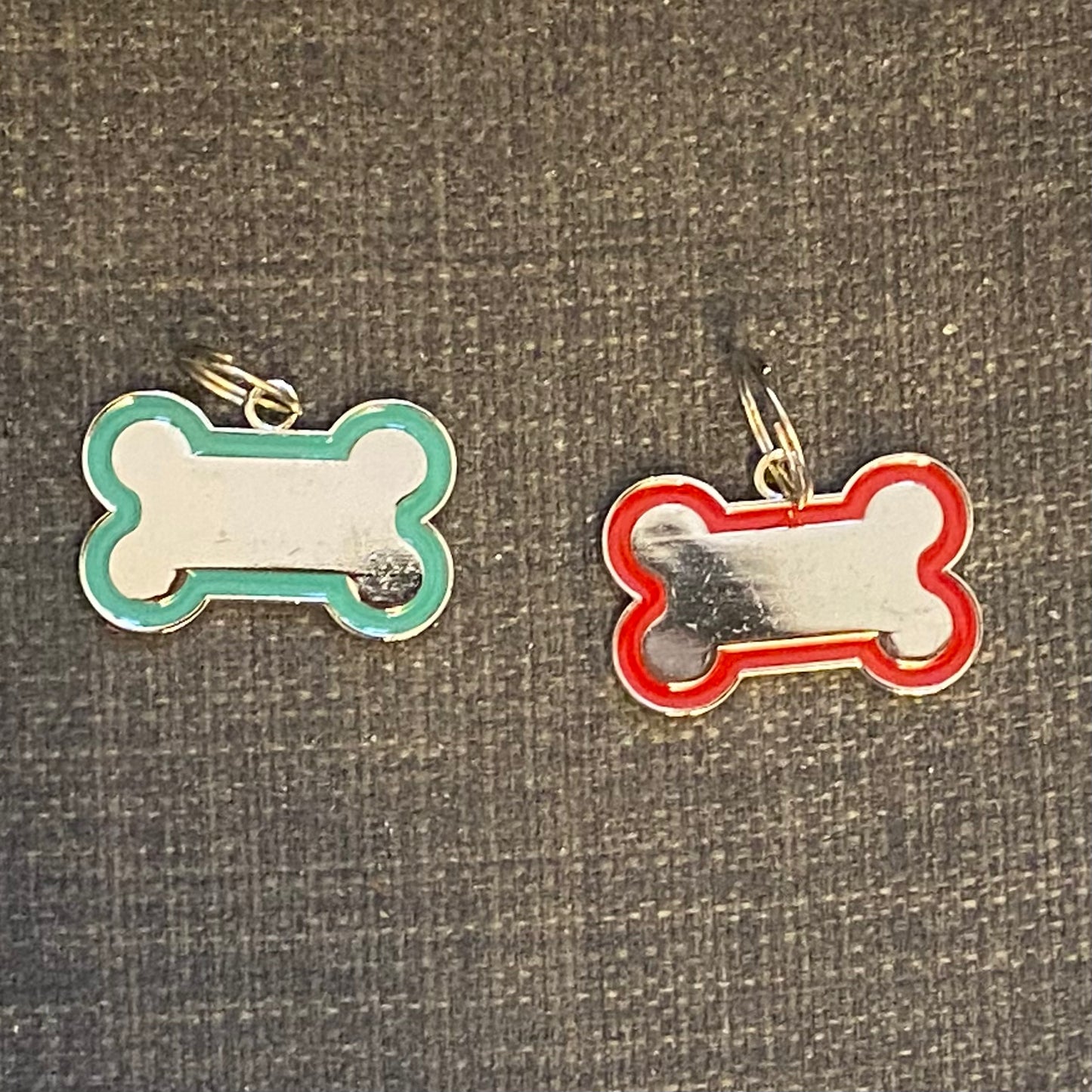 Ossi colorati per cani