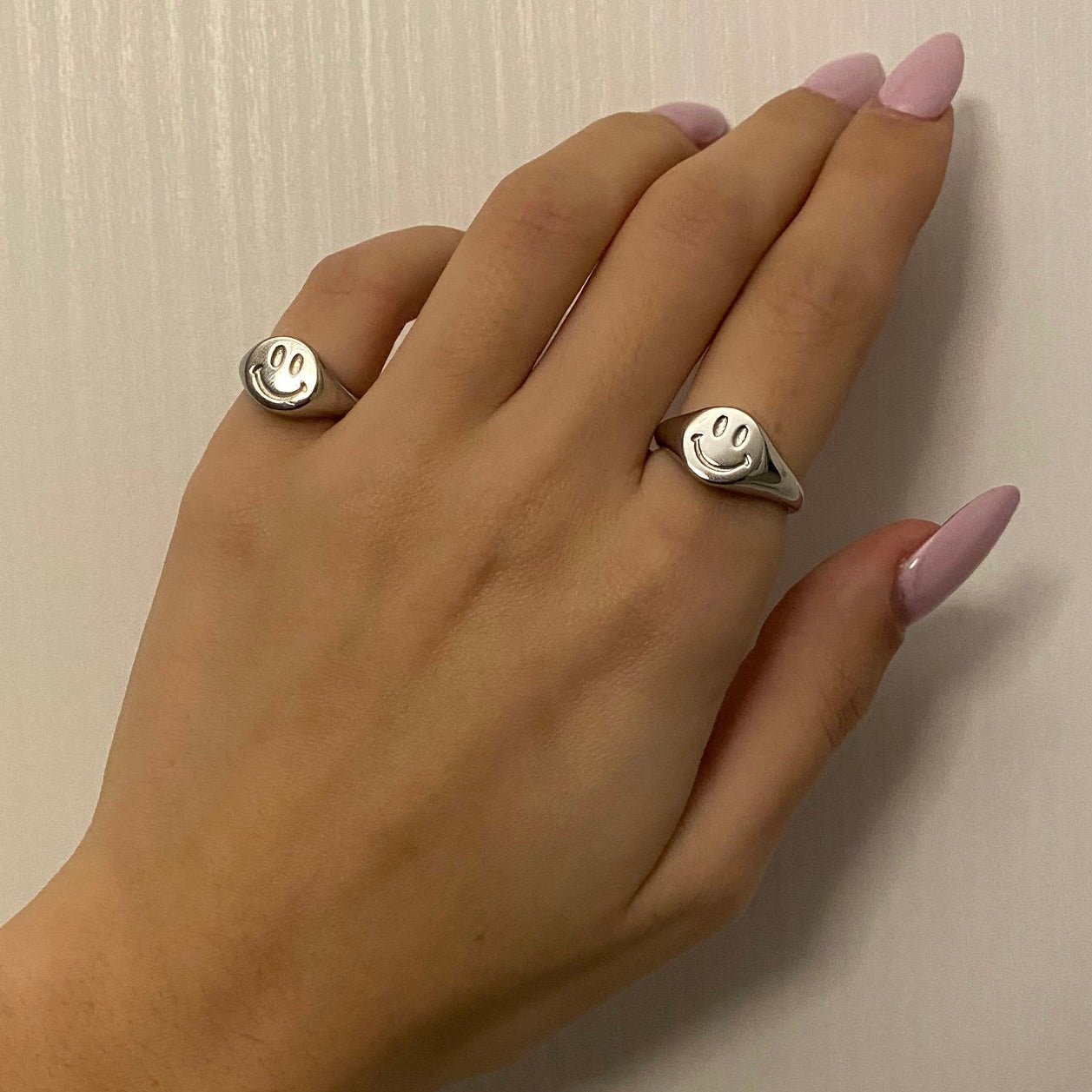 Anello chevalier con Smile