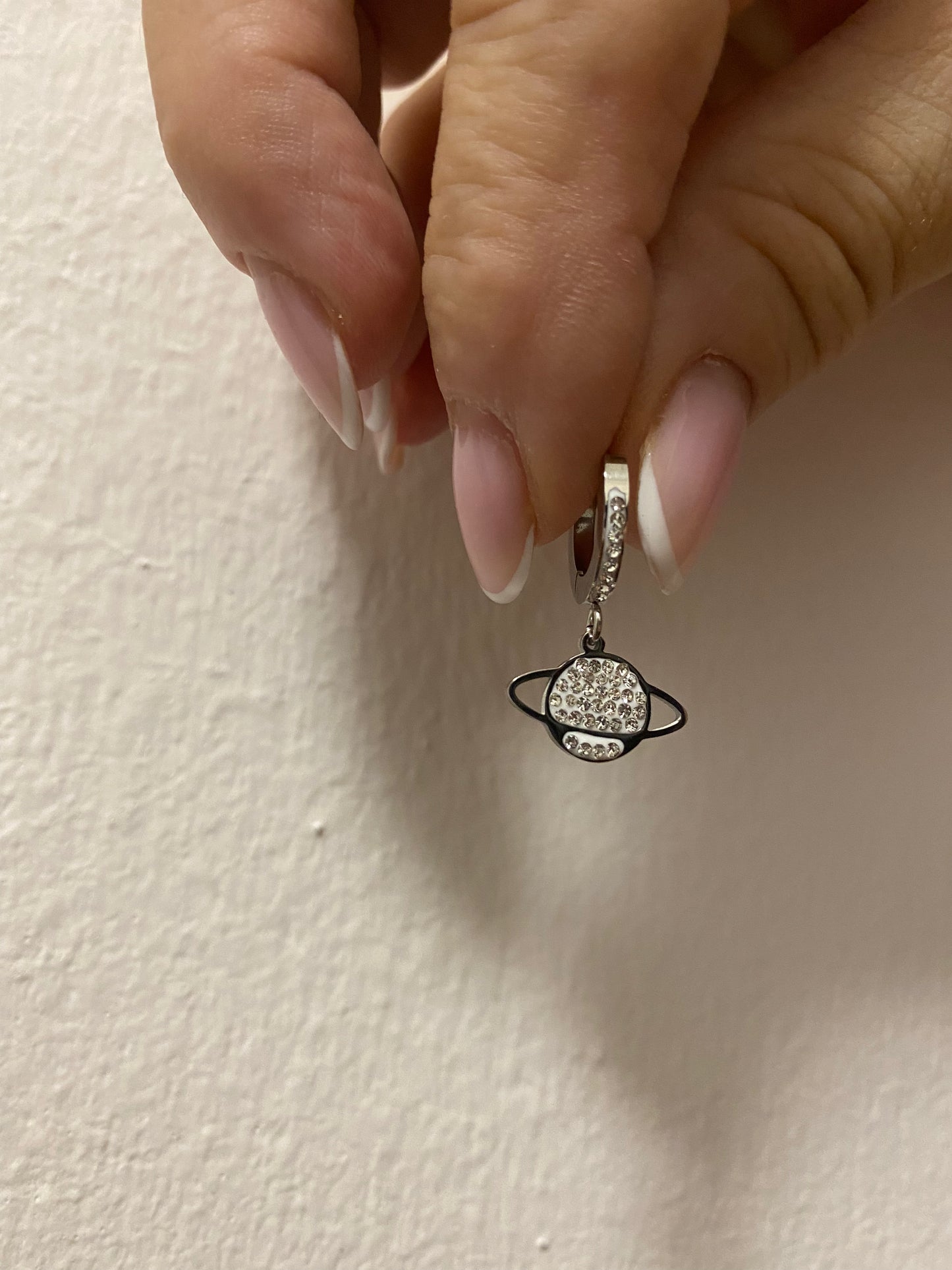 Mono-orecchini Planet strass