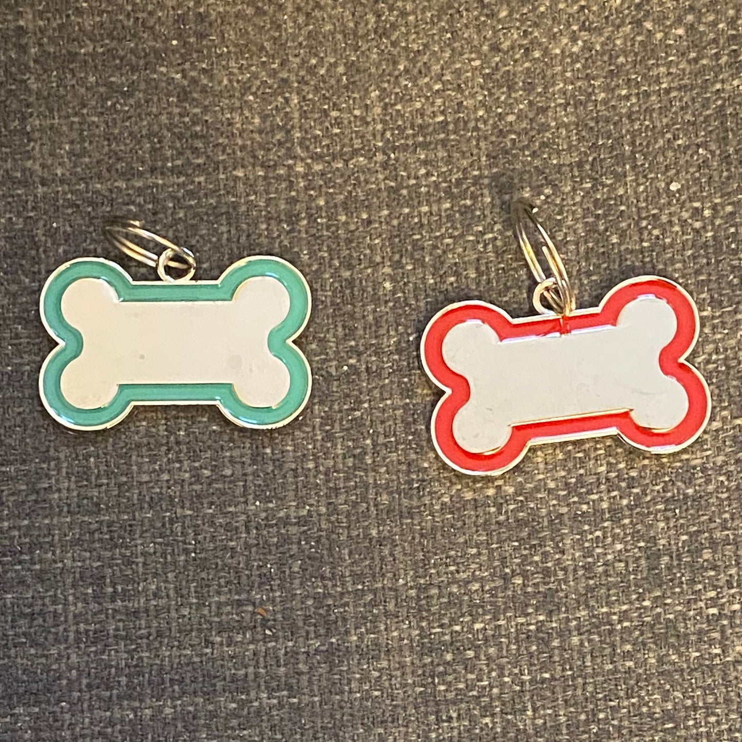 Ossi colorati per cani