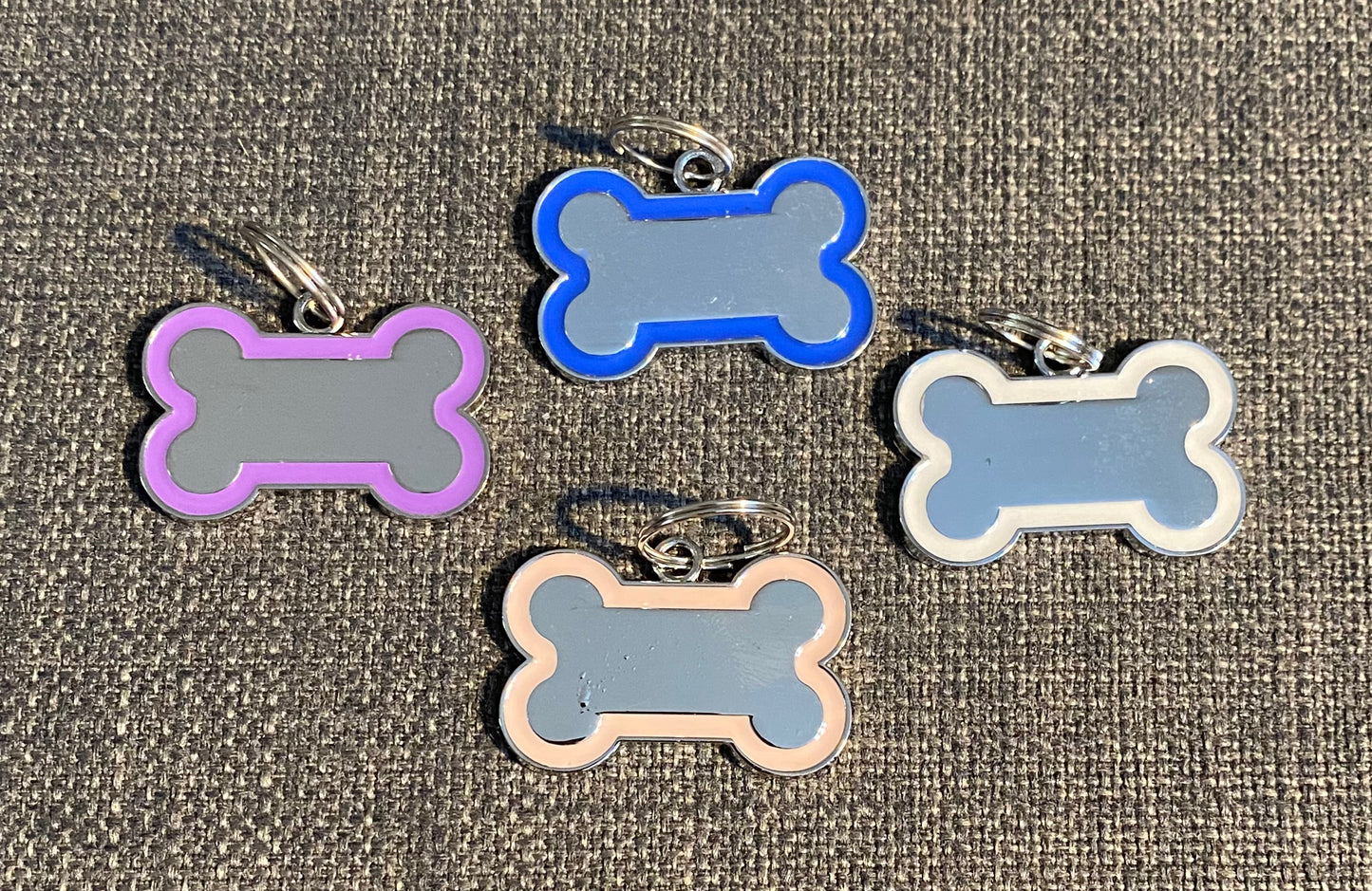 Ossi colorati per cani