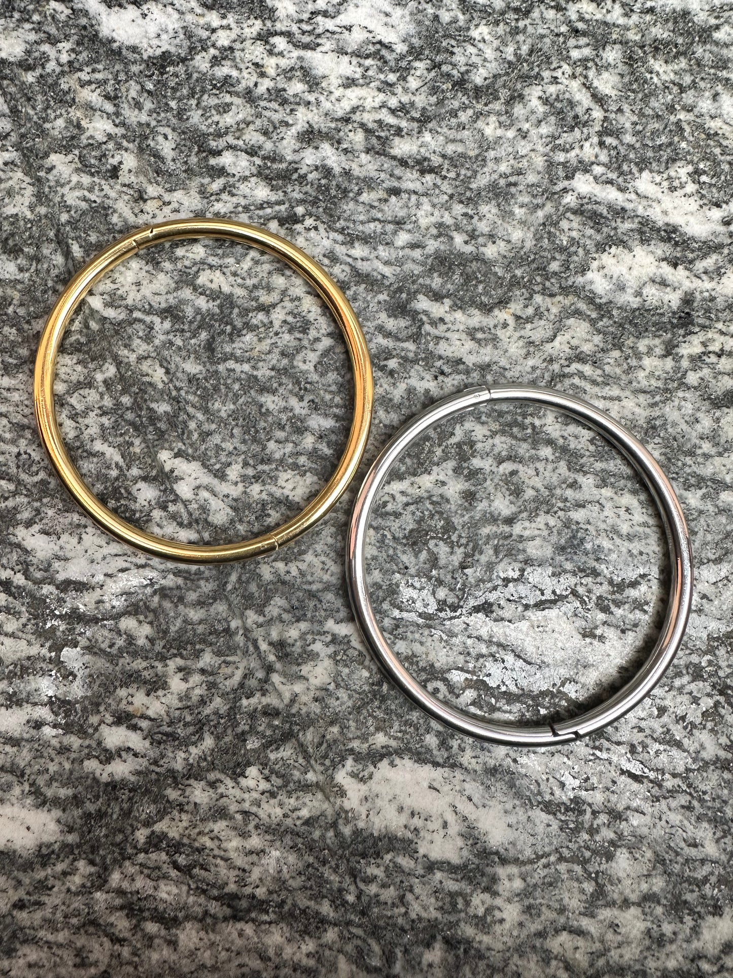 Bracciale rigido