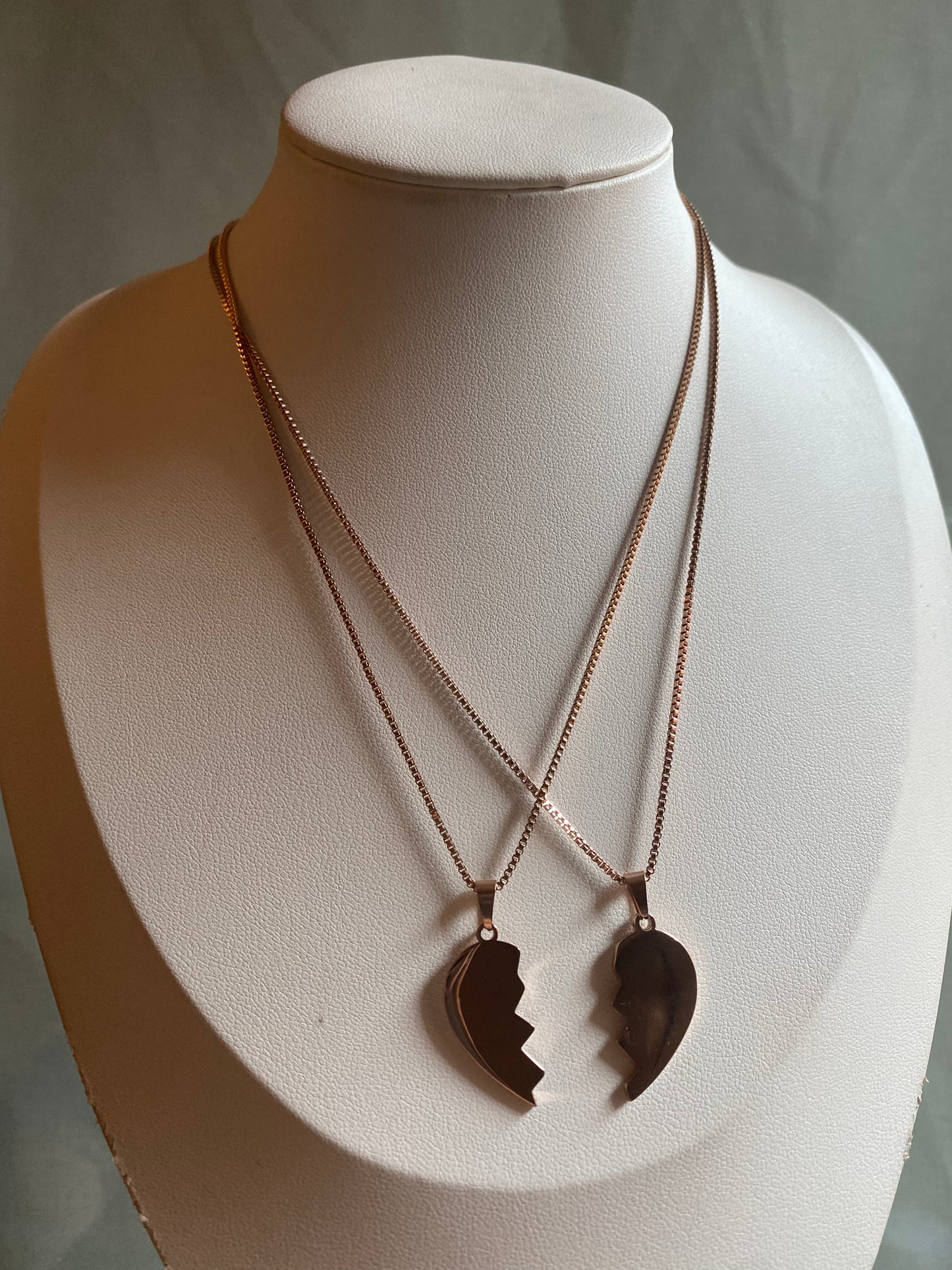 Collana con cuore spezzato