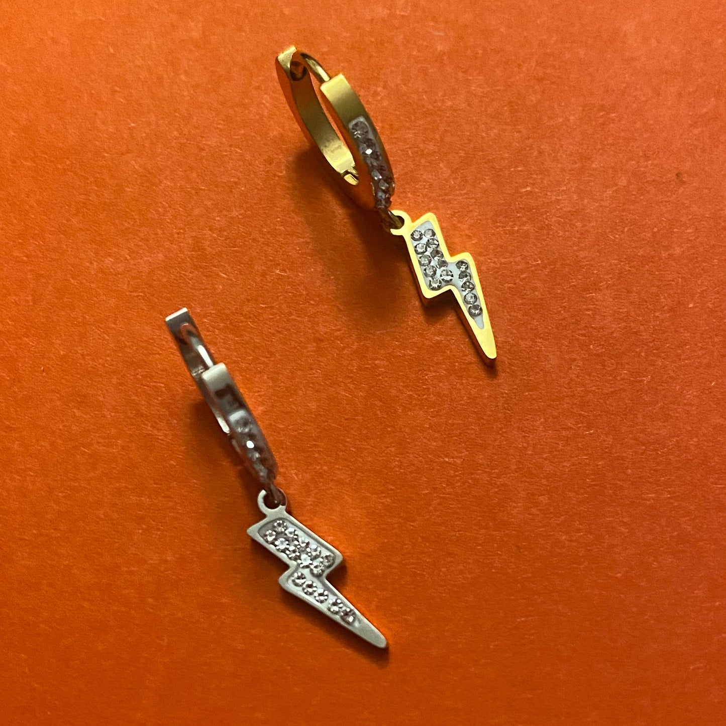 Mono-orecchini Fulmine strass