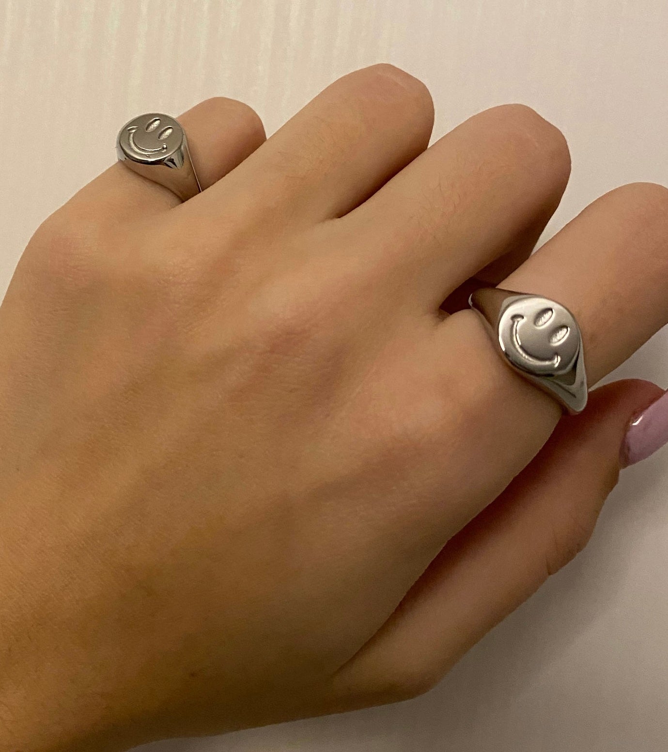 Anello chevalier con Smile