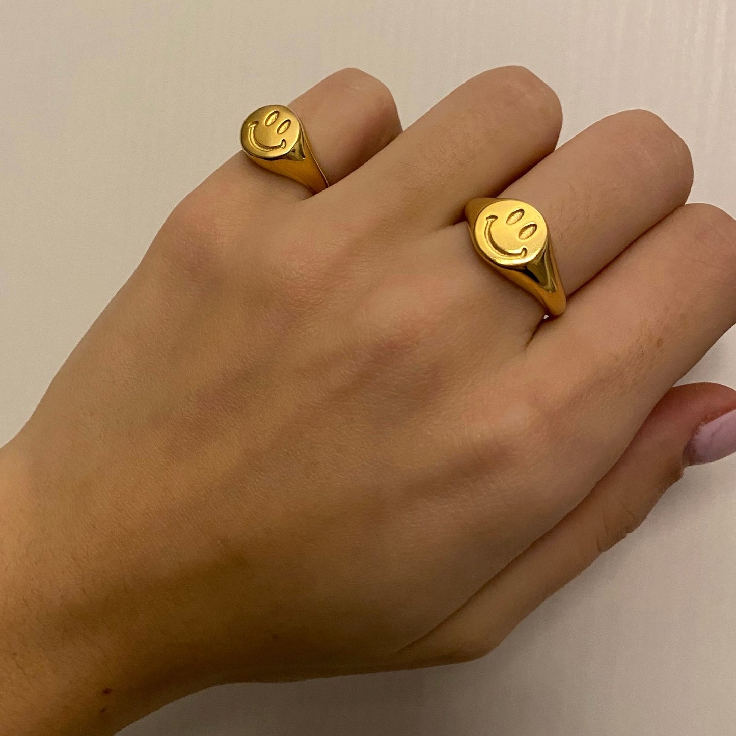 Anello chevalier con Smile