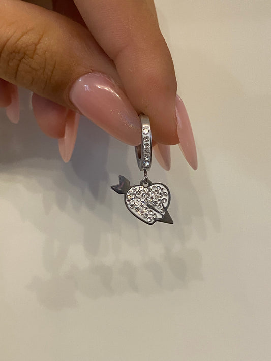 Mono-orecchini Cuore con freccia strass