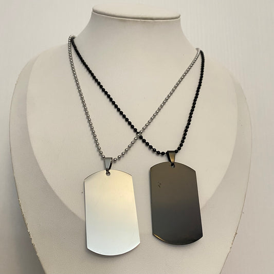 Collana con piastrina militare